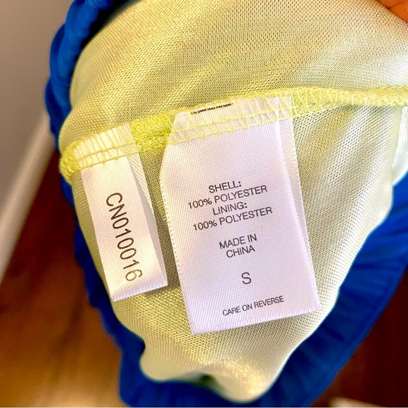 New York & Co Hombre Accordion Skirt , size S - Picture 5 of 5